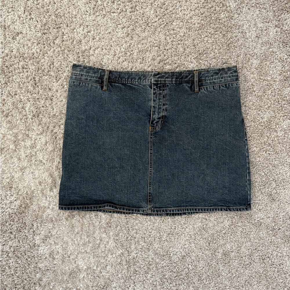 Y2K J.Crew dark wash denim mini skirt - Size 12 - Excellent Condition